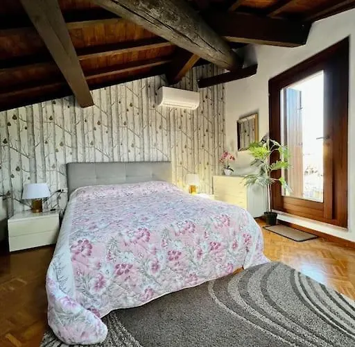 Apartment Attico Arena,200mqnetflix-wifi-air Conditioning *