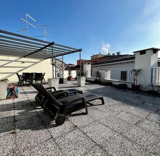 Apartment Attico Arena,200mqnetflix-wifi-air Conditioning *