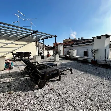 Apartment Attico Arena,200mqnetflix-wifi-air Conditioning *