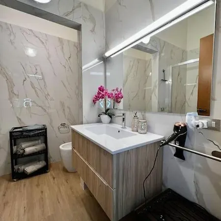 Attico Arena,200mqnetflix-wifi-air Conditioning Apartment *
